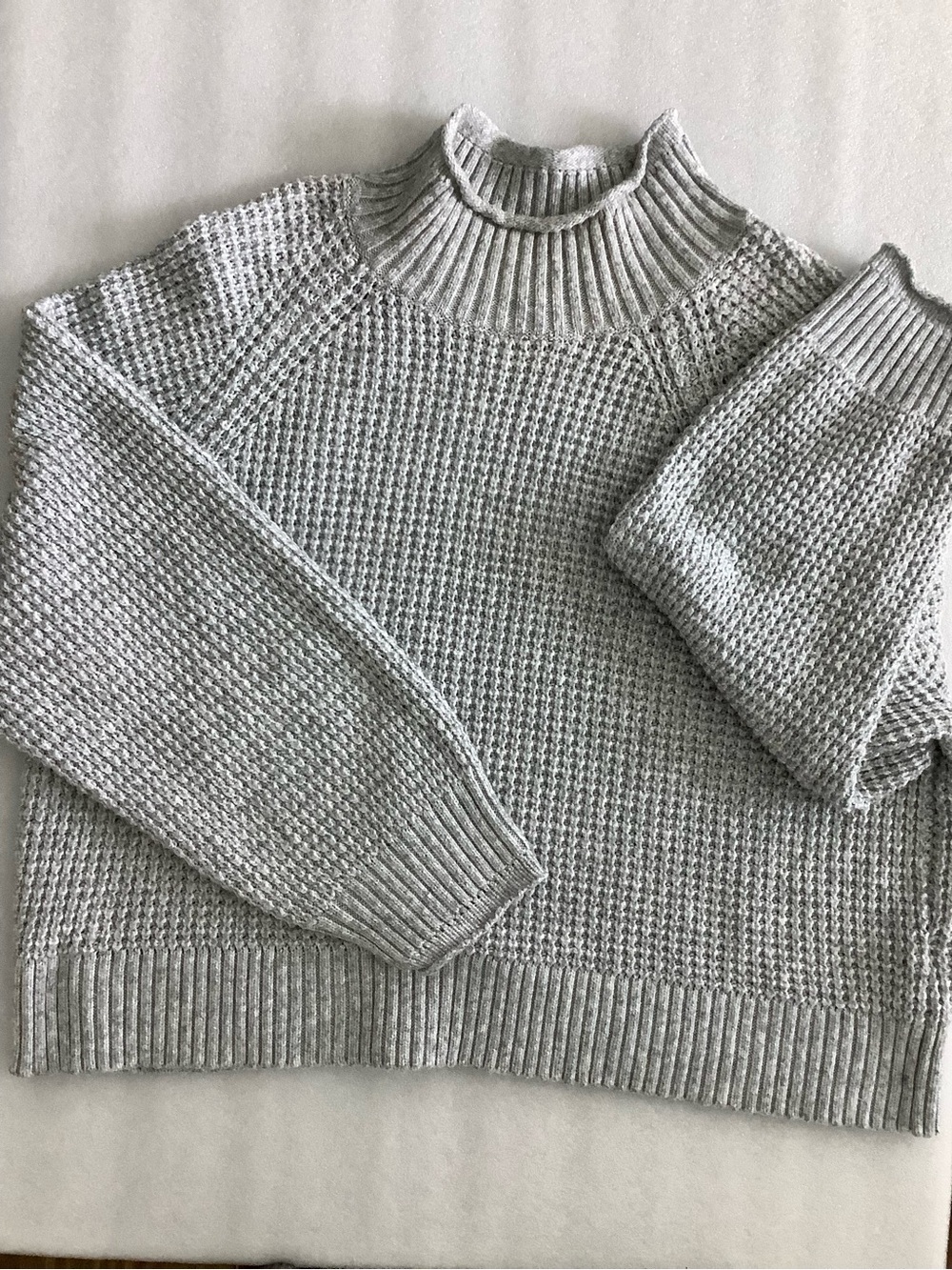 American Eagle Outfitters Light Gray Ribbed Mock Neck Sweater